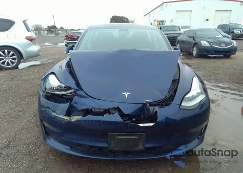 2019 Tesla Model 3 Mid Range/Standard Range/Standard Range Plus/Long Range z USA, uszkodzony, nr VIN 5YJ3E1EA7KF309197